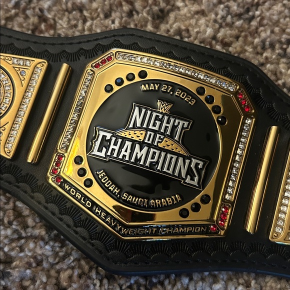 Limited Edition WWE Replica Championship Belt - Picture 2 of 7